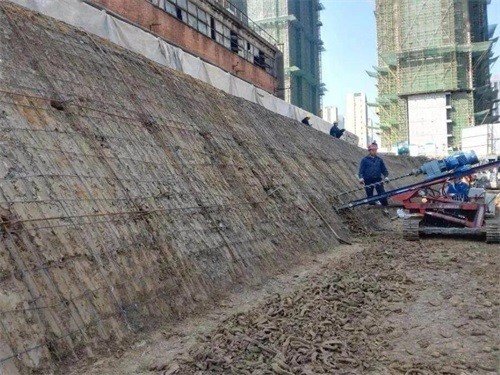 西固建筑边坡支护